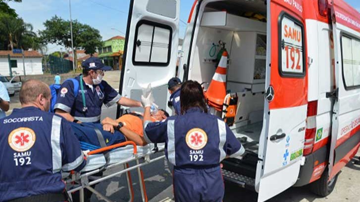 Crime Absurdo em Aracati: Ladrão Ousa Roubar Celular de Ambulância Durante Atendimento de Emergência