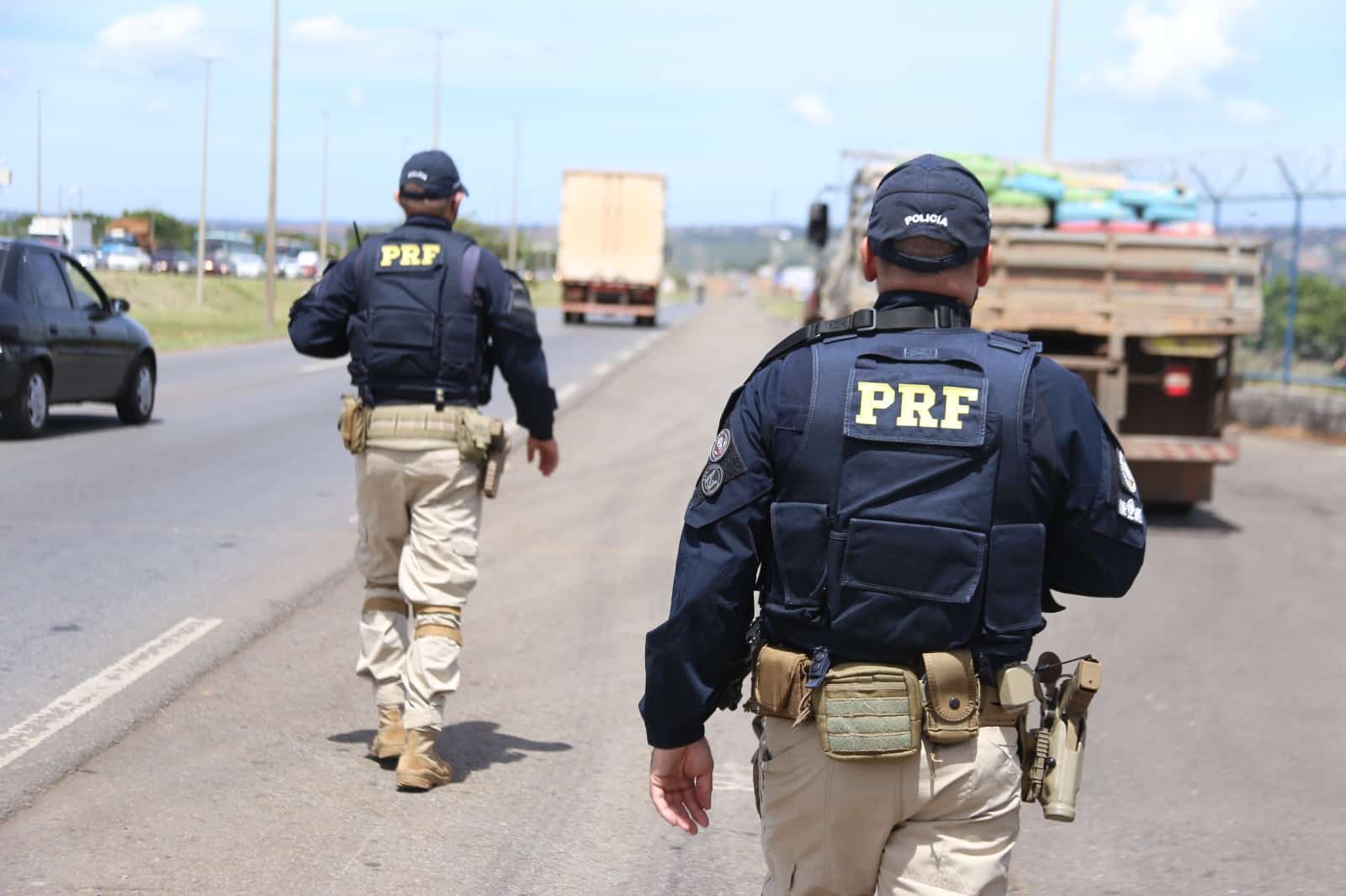 PRF Prende Quarteto Suspeito de Terrorizar com Roubos na BR-116 em Fortaleza