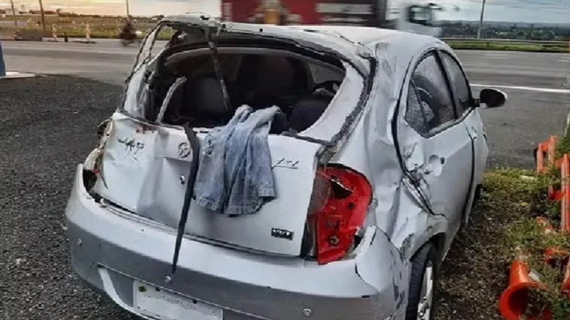 Homem tem carro furtado ao ajudar vítimas de acidente na BR-153