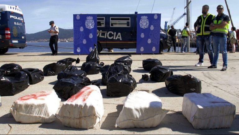 Rota do Tráfico: Navio que Atracou no Ceará é Interceptado com Recorde de 10 Toneladas de Cocaína